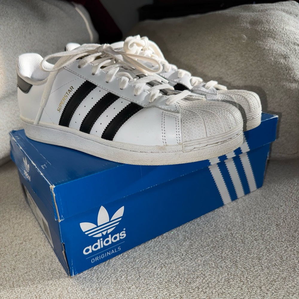 Adidas Superstar